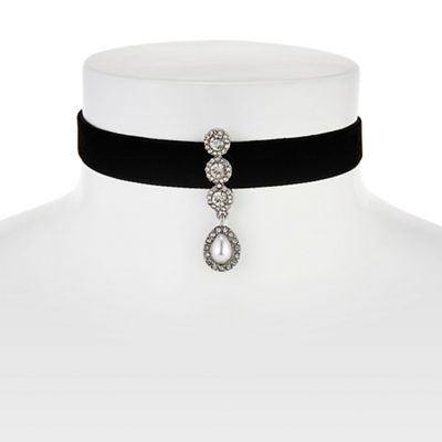 Crystal and pearl droplet velvet choker necklace